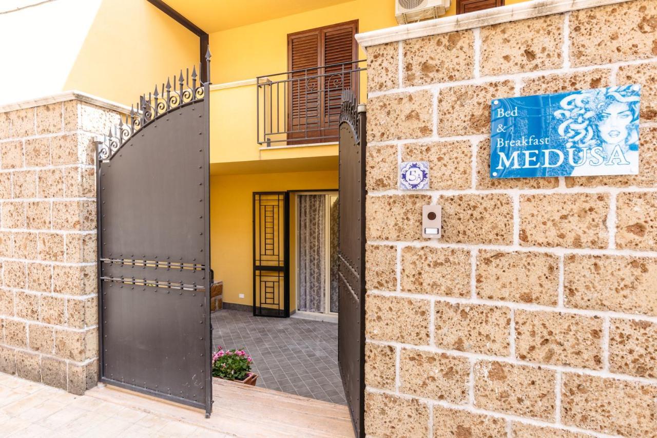 B&B Medusa Санта-Флавия Экстерьер фото
